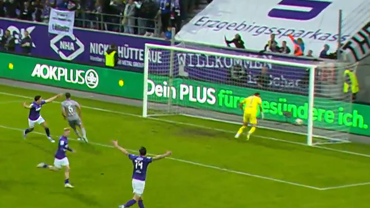 Ekstase! Erzgebirge Aue feiert irren Last-Minute-Sieg
