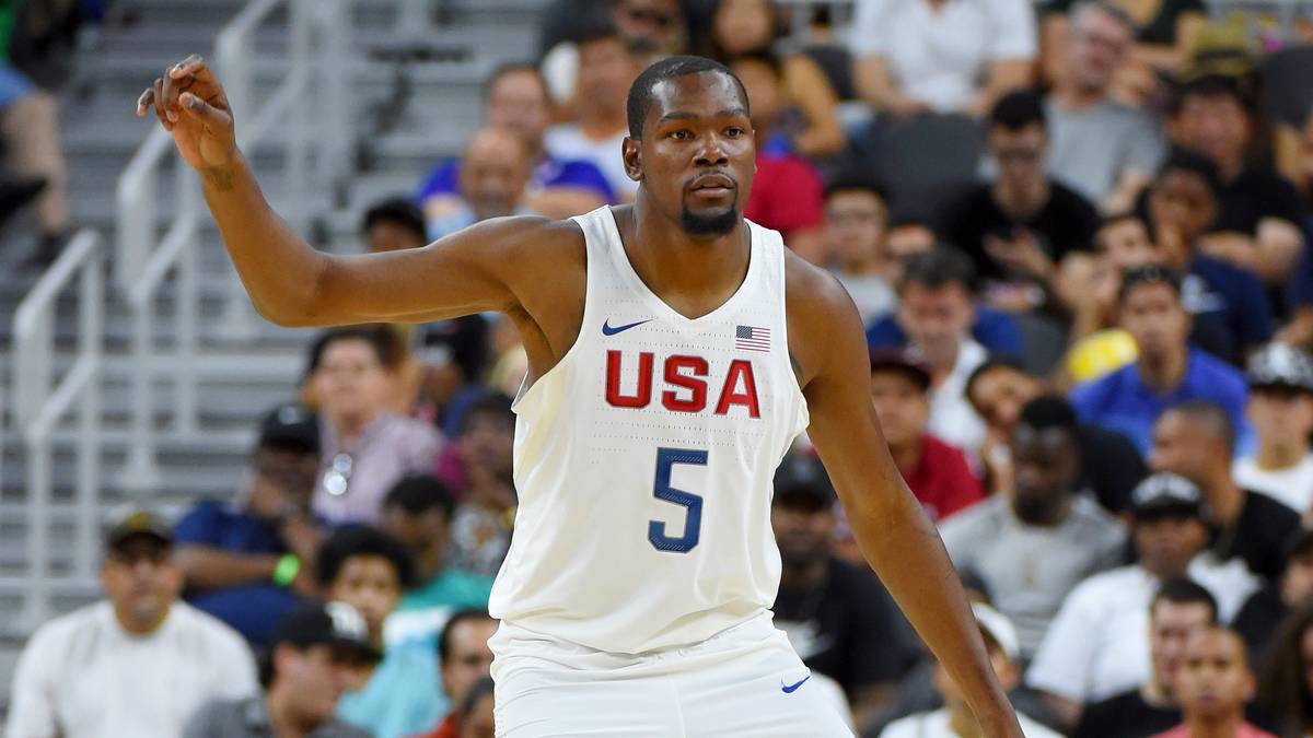 Kein LeBron James, kein Stephen Curry - kein Problem! Besonders, wenn man Kevin Durant in den Reihen hat. Der Superstar, nach seinem Wechsel nach Golden State noch mehr im Fokus, führt das neue "Dream Team" an. Auf dem Weg zu Gold gibt es kaum Konkurrenz