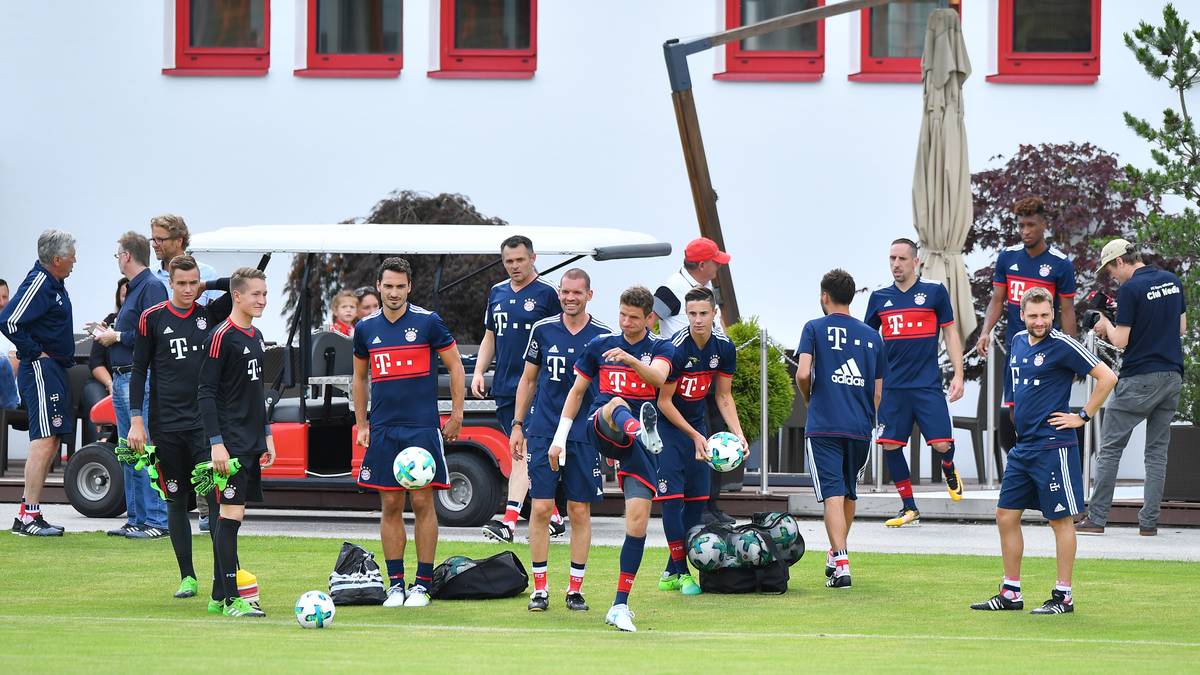 Die Bayernspieler sind bestens gelaunt