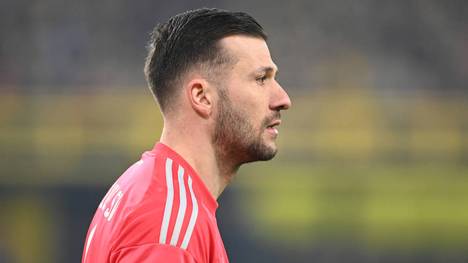 Hamburgs Torwart Daniel Heuer Fernandes wird mit einem Wechsel zum FC Bayern München in Verbindung gebracht. Das Gerücht hat aber einen Knackpunkt.