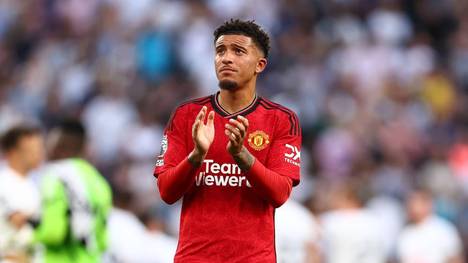 Jadon Sancho spielt unter Erik ten Hag bei Manchester United keine Rolle mehr. Nun haben die Red Devils mittels eines Foto-Shootings einen Hinweis zur Zukunft des Flügelstürmers gegeben.