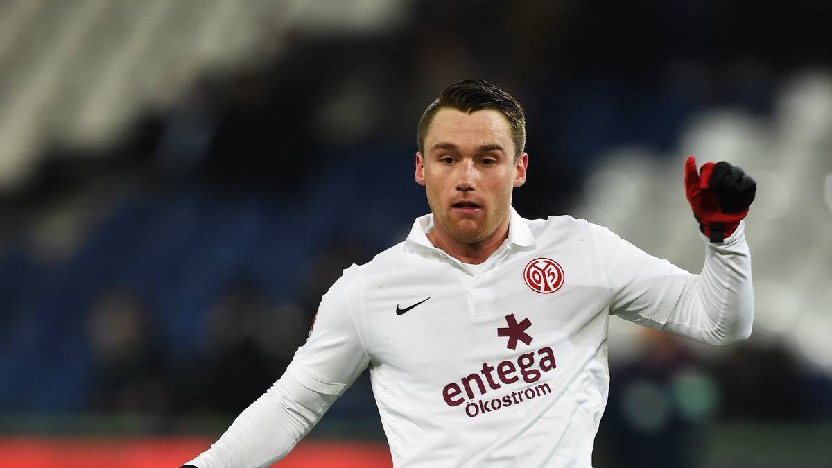 2011 feiert der damals 19 Jahre junge Christian Clemens sein Bundesligadebüt für den 1. FC Köln. Wenig später sichert sich Schalke das vielversprechende Talent, doch Verletzungen verhindern den Durchbruch. In Mainz will er jetzt wieder an bessere Tage anknüpfen.