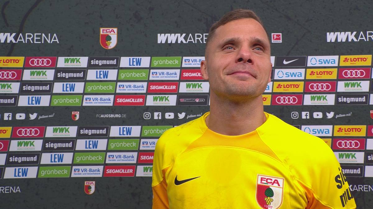 FCA-Keeper Rafal Gikiewicz reagiert arrogant auf die Frage nach dem Ärger zwischen ihm und den Fans von Werder Bremen. 