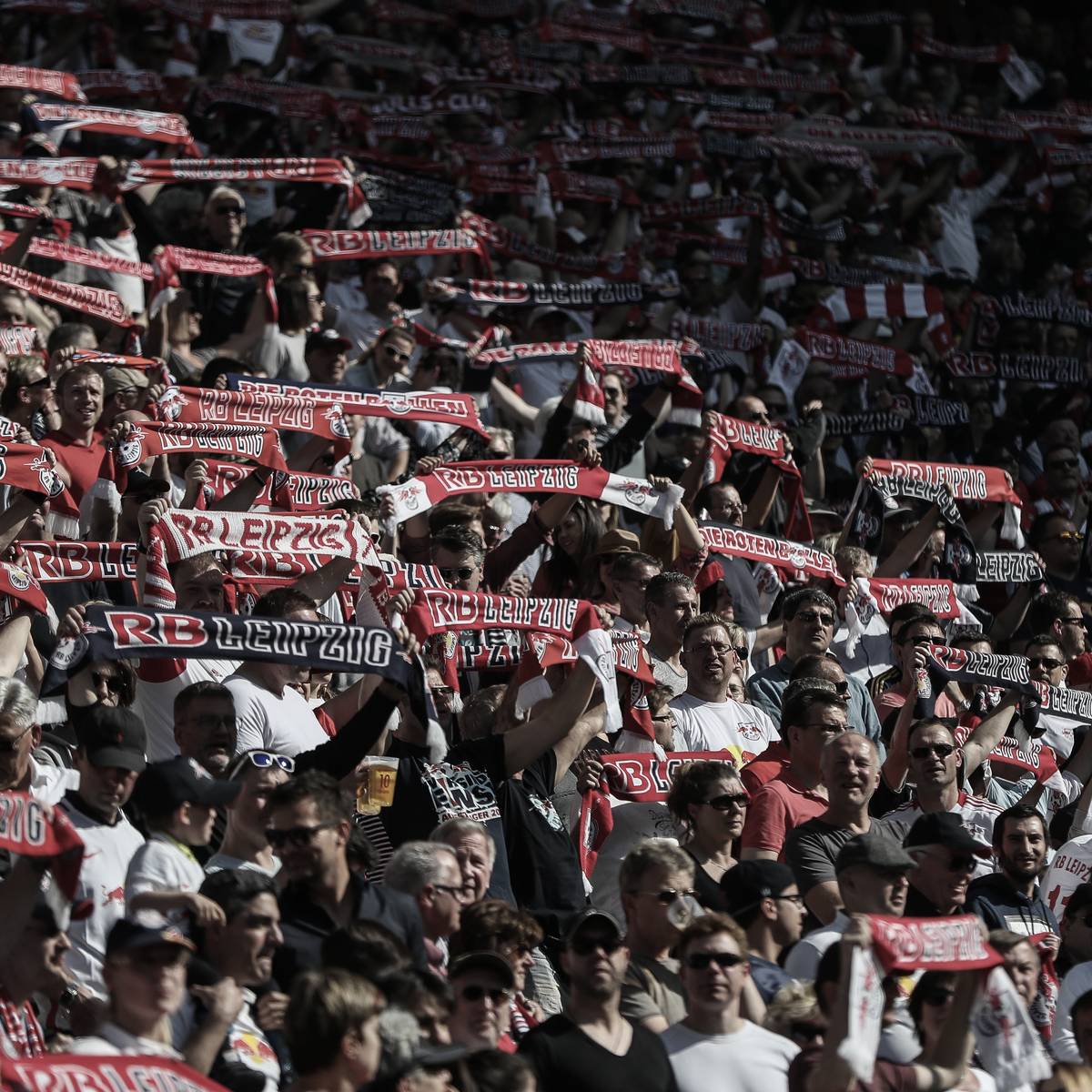 Bundesliga Fan von RB Leipzig stirbt im Stadion an Herztod