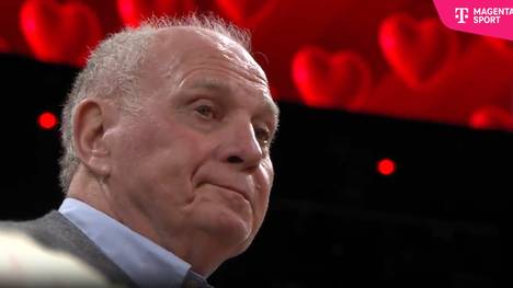 Promi-Auflauf im SAP Garden: Bayerns Ehrenpräsident Uli Hoeneß und Ex-Trainer Svetislav Pesic schauen zu.