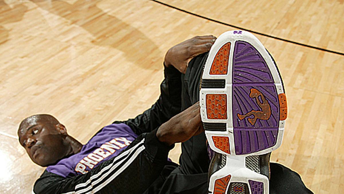 Nachdem er mal als Shaqovich bezeichnet wurde: "Wenn man sich in der Liga umschaut, dann sind alle, deren Name auf 'witsch' endet, großartige Werfer: Radmanovic, Vujacic - alle diesen ganzen 'itsches'".