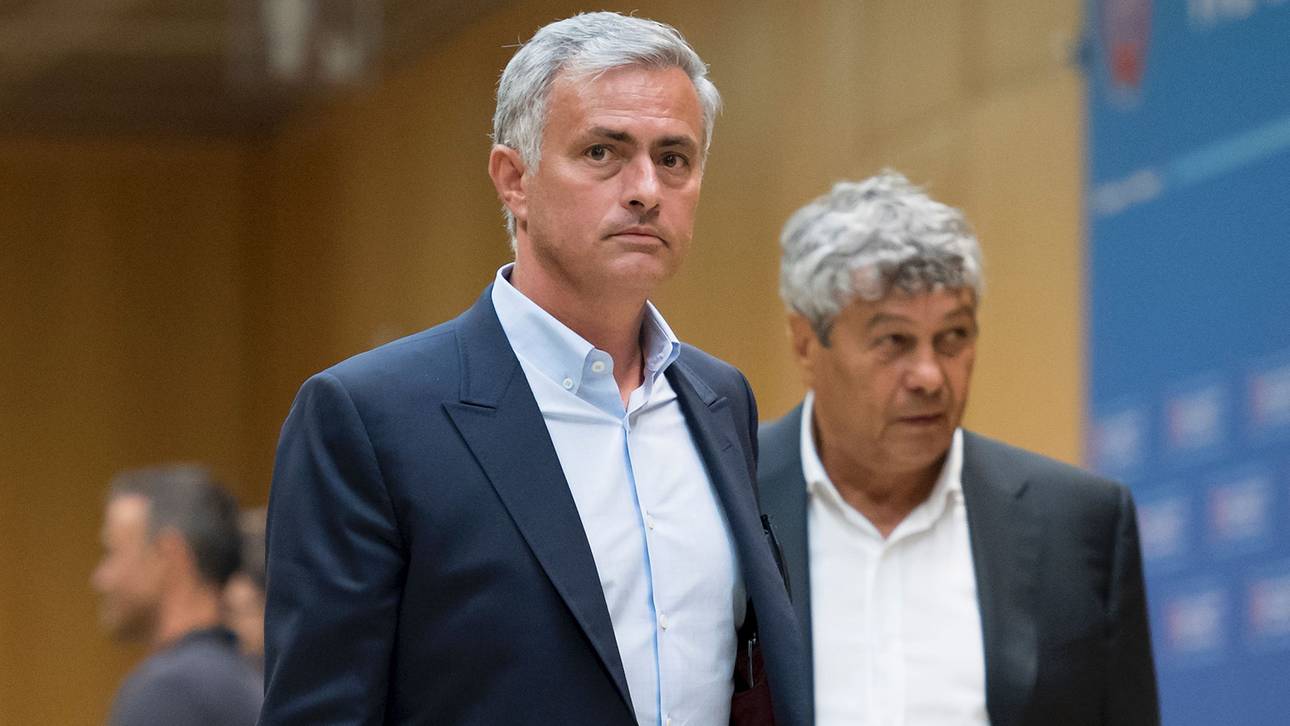 Mourinho (l.) bei der Trainertagung in Nyon