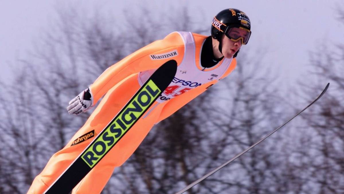 MARTIN SCHMITT: Seine erfolgreichen Jahre beginnen 1998/99. Nach Siegen in Oberstdorf und Garmisch führt Schmitt, aufs Podest schafft er es aber am Ende nicht. In den beiden darauffolgenden Jahren macht er es besser und landet zweimal auf dem dritten Rang in der Gesamtwertung