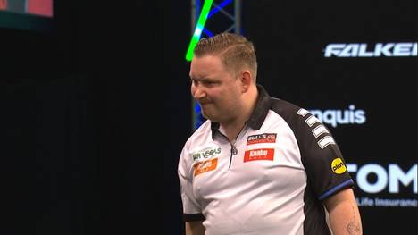 Martin Schindler muss das letzte Gruppenspiel gegen Alexis Toylo gewinnen, um die Gruppenphase beim Grand Slam of Darts zu überstehen. Beide stehen vor der Partie bei zwei Punkten.
