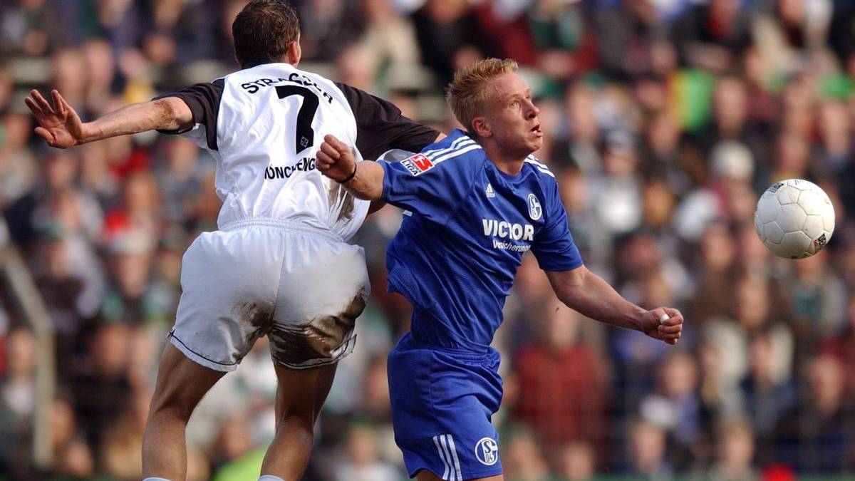 MIKE HANKE: Seinen ersten Arbeitstag in der Bundesliga erlebte Hanke im Jahr 2002. Im Saisonendspurt gegen den VfL Wolfsburg verloren die Knappen mit 1:2 in in der noch brandneuen Veltins-Arena