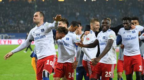 Pierre-Michel Lasogga schoss den Hamburger SV mit seinem sechsten Saisontor auf Platz eins