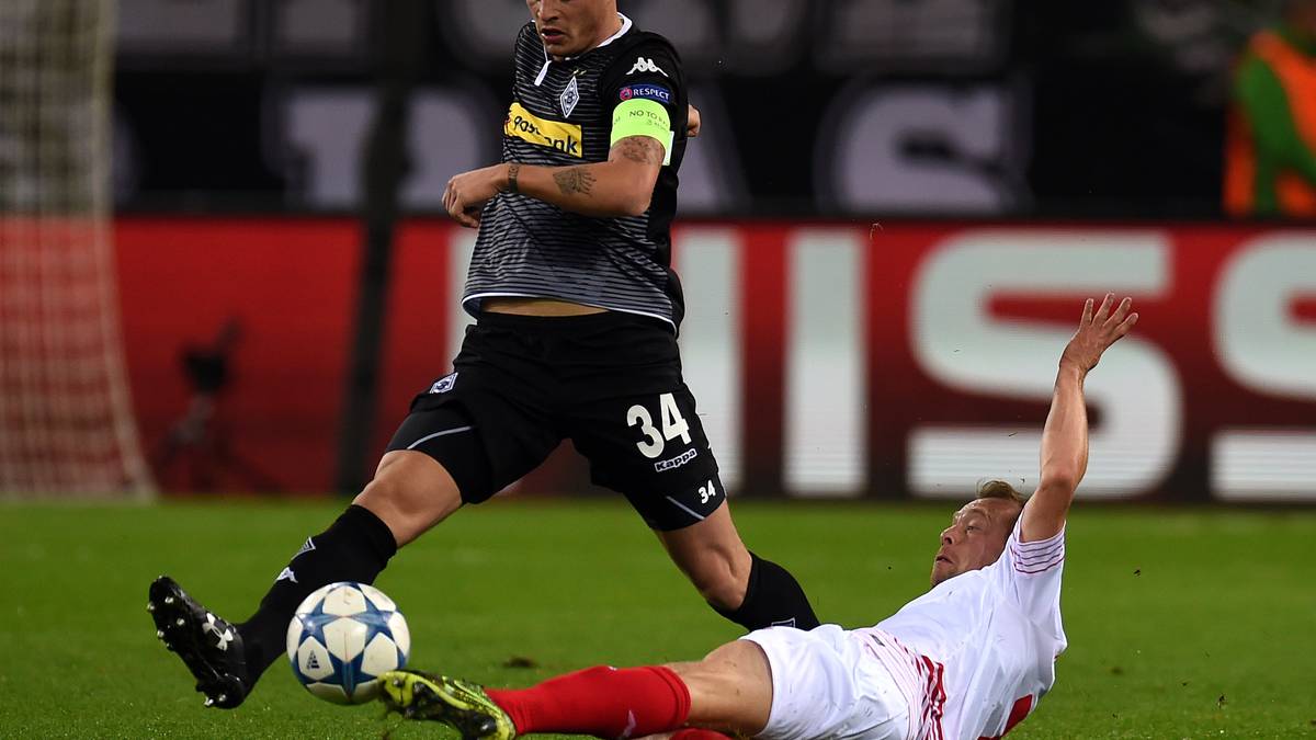 GRANIT XHAKA (23): Arsenals Trainer Arsene Wenger soll Gladbachs Kapitän als Ergänzung für sein Mittelfeld planen. 49 Millionen Euro könnten die Borussia überzeugen, den Schweizer im Sommer ziehen zu lassen