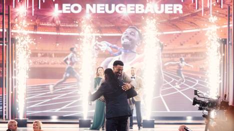 Leo Neugebauer wird als Deutschlands Sportler des Jahres ausgezeichnet. Das Resultat harter Arbeit und der Erziehung seines Vaters Terrence, zu dem heute eine enge Freundschaft besteht.