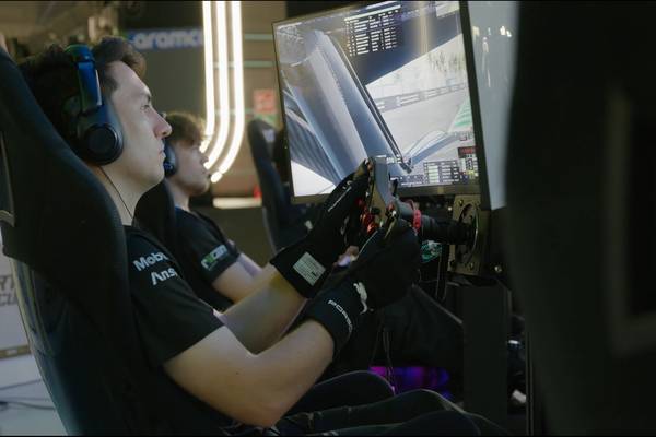 Faszination SimRacing: Wie der eSports World Cup in Saudi Arabien neue Maßstäbe setzt