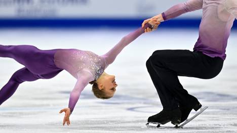 Letizia Roscher (l.) und Luis Schuster gewinnen Bronze