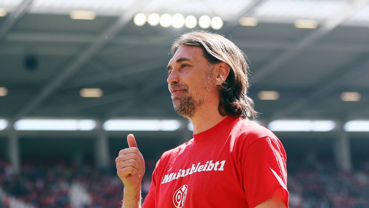 1. FSV MAINZ 05 - 37: Inzwischen ist Martin Schmidt in Augsburg angekommen. Zuvor war er Coach in Mainz, wurde 2017 durch Sandro Schwarz ersetzt