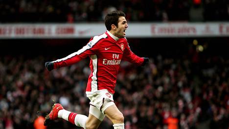 Wie gut war eigentlich Cesc Fàbregas? Er machte mit gerade einmal 16 Jahren den riskanten Schritt von Spanien nach England, gewann zahlreiche wichtige Trophäen und gilt als einer der technisch begabtesten Mittelfeldspieler seiner Generation. Das ist seine Geschichte! 