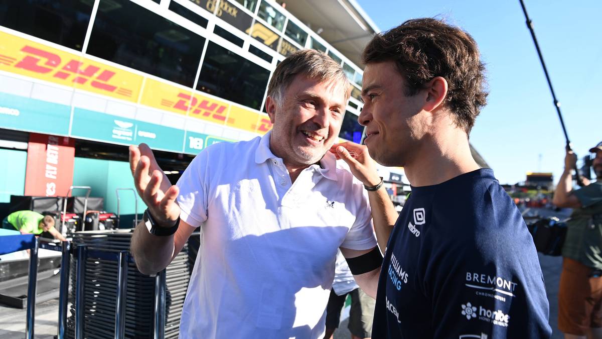 Nyck de Vries mit Williams-Teamchef Jost Capito
