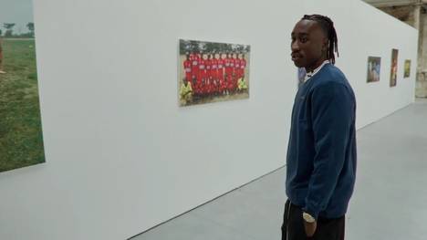 Yan Diomande hat eine bewegende Geschichte hinter sich. Trotz vieler Widerstände und Schicksalsschläge verfolgt er nun bei RB Leipzig seinen großen Traum.