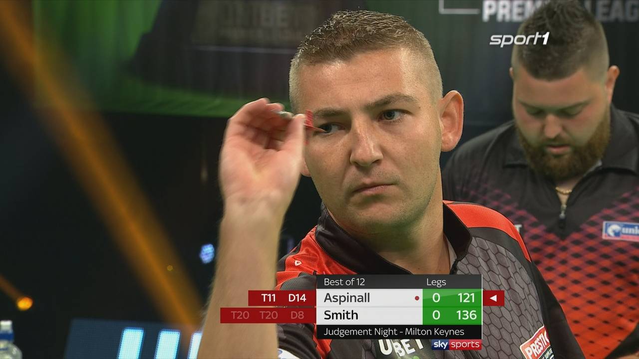 Darts Premier League: Nathan Aspinall besiegt Michael Smith mit 7:5