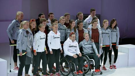 Die deutsche Olympiamannschaft stellt ihre Kleidung für Rio vor