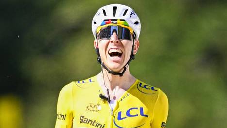 Tadej Pogacar gewinnt mit einer beeindruckenden Vorstellung die 10. Etappe der Tour de France. Auf den letzten Kilometern düpiert der Dominator einmal mehr die Konkurrenz.