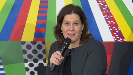 Mit einer Pressekonferenz 100 Tage vor dem Eröffnungsspiel der Heim-EM 2024 zwischen Deutschland und Schottland in München läutet die Stadt den finalen Countdown ein. Die bayerische Landeshauptstadt will sich weltoffen und sportbegeistert präsentieren. 