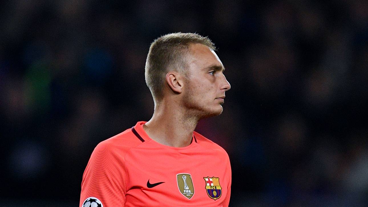 Barca-Keeper verletzt sich