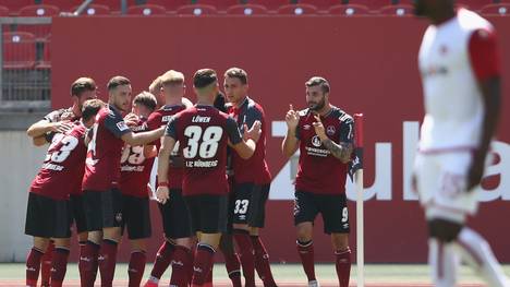 1. FC Nuernberg v 1. FC Kaiserslautern - Second Bundesliga