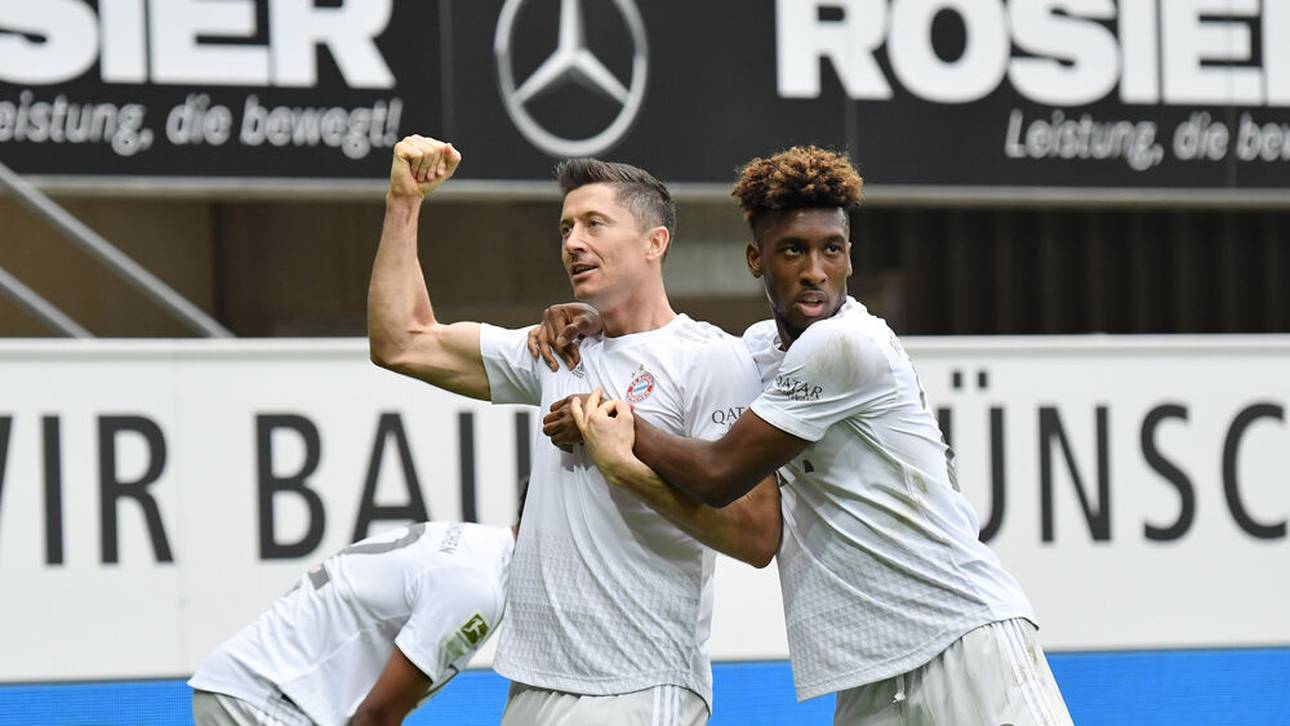 Robert Lewandowski (l.) und Kingsley Coman geraten 2019 im Bayern-Training aneinander - später jubeln sie wieder gemeinsam (Archivfoto)