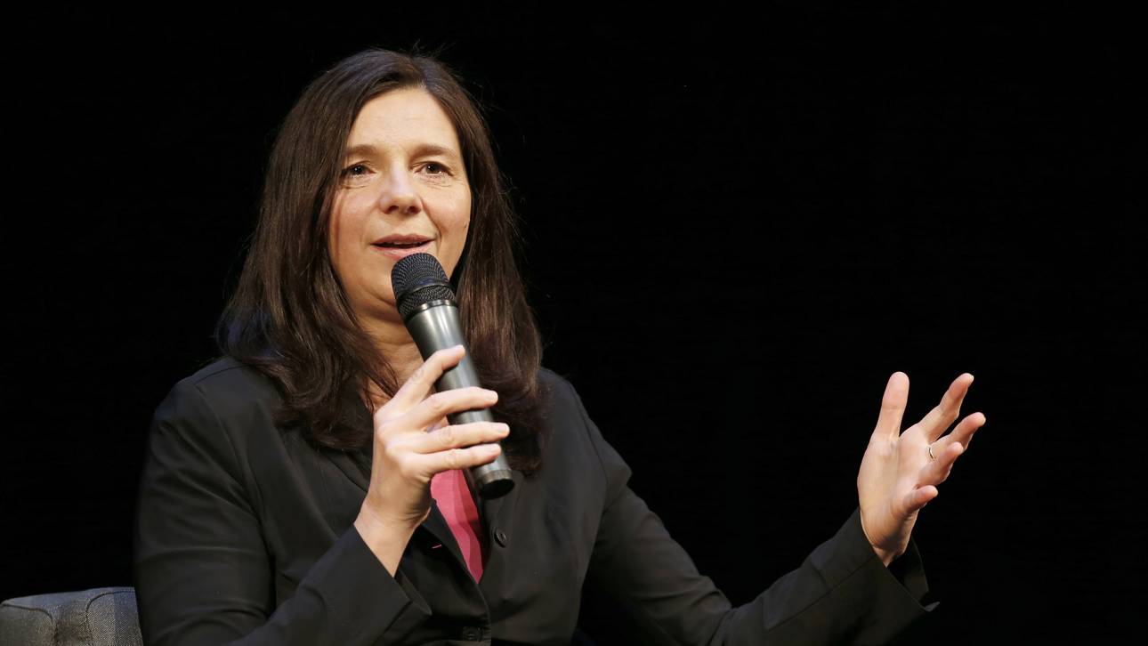 Grüne Göring-Eckardt fordert neue FIFA