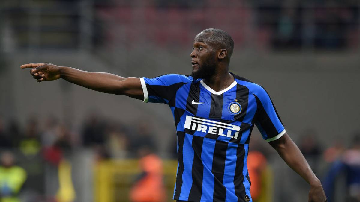 Nach durchwachsenen zwei Jahren bei Manchester United schloss er sich im Sommer Inter Mailand an - mit Erfolg. Mit 14 Treffern in 18 Spielen zeigte der bullige Stürmer sein ganzes Können