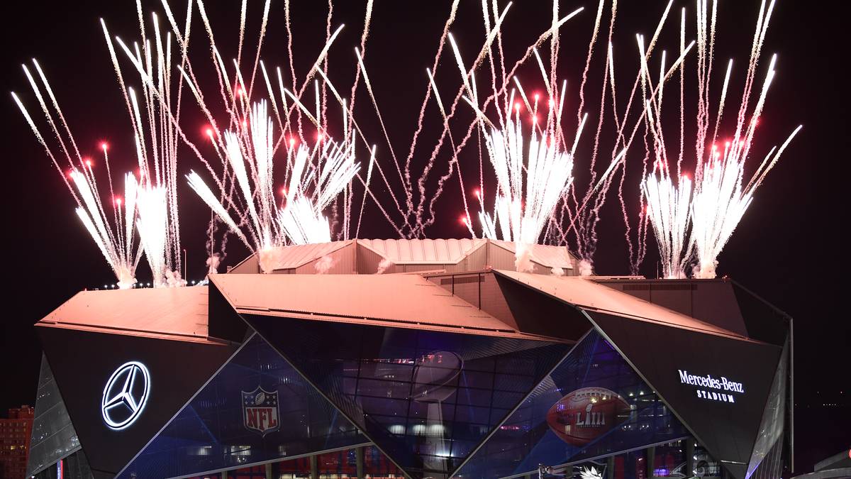 Das Mercedes-Benz Stadium in Atlanta wird zu einer eindrucksvollen Kulisse