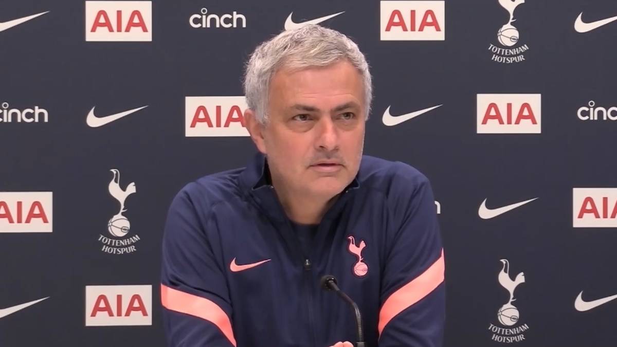 Tottenham-Trainer José Mourinho reagiert auf Aussagen von Mesut Özil zu einer möglichen Zukunft bei den Spurs - und kontert den Arsenal-Profi eiskalt.