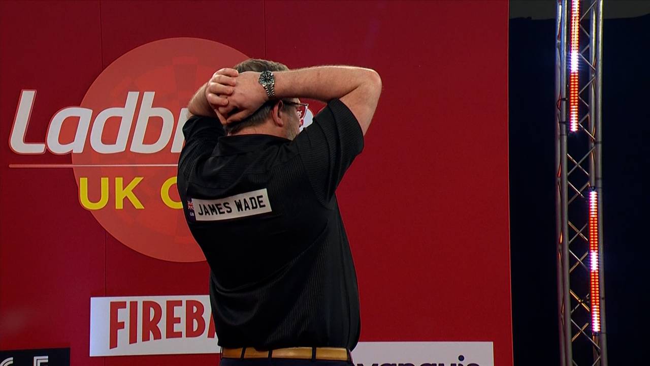 "Masterclass": Wade gewinnt Darts-Krimi