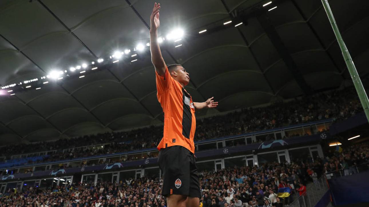 Fans in Hamburg feiern CL-Rückkehr