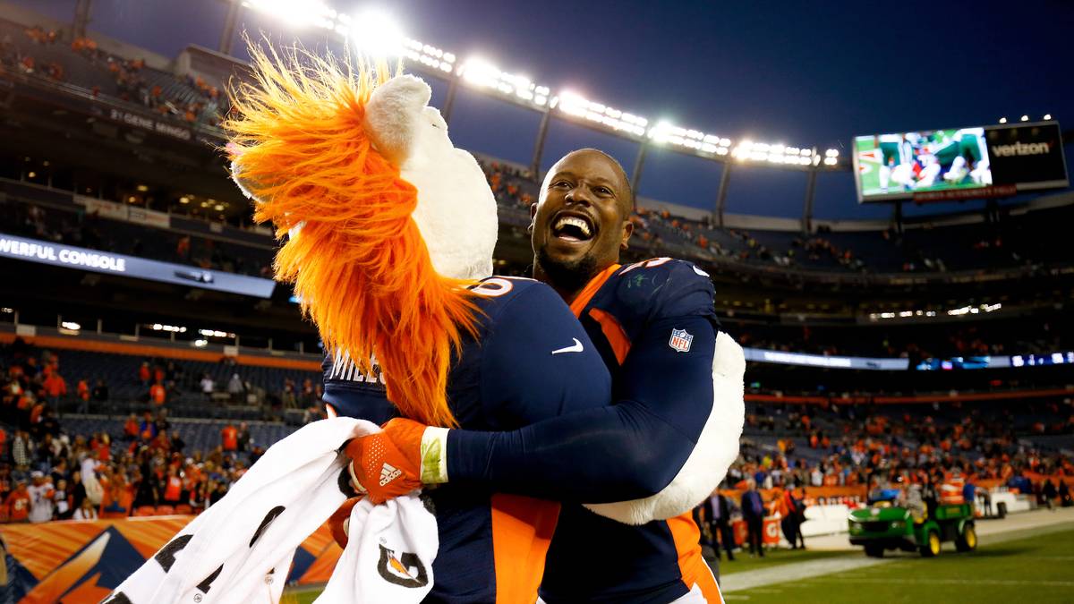 PLATZ 6 - VON MILLER (Left Outside Linebacker, Denver Broncos): Overall Rating 99