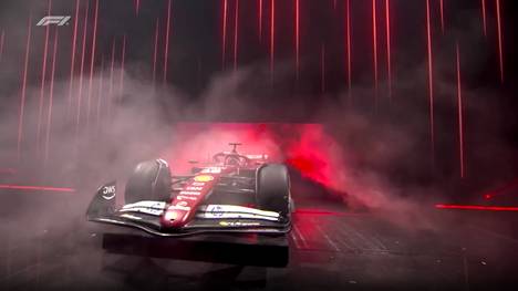 Da ist er also, der neue Dienstwagen von Lewis Hamilton! In London stellte Ferrari seinen neuen Boliden für die kommende Saison vor. Mit von der Partie Hamilton und Charles Leclerc, die den Traditionsrennstall wieder an die Spitze fahren sollen.