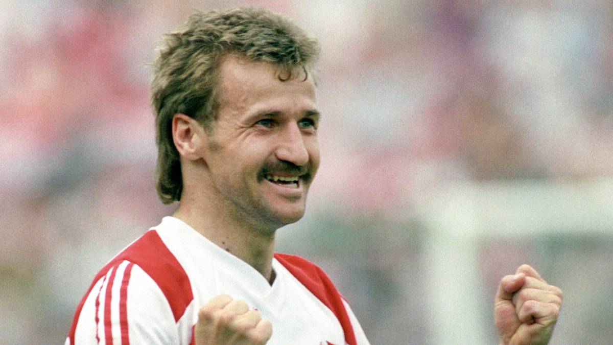 PLATZ 15: FRITZ WALTER (1983-1997, Waldhof Mannheim, VfB Stuttgart, Arminia Bielefeld), 157 Tore in 348 Spielen