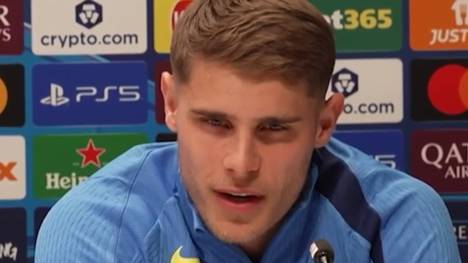 Micky van de Ven weist Berichte scharf zurück, wonach die Spurs-Spieler in dieser Saison aufgegeben hätten. Der ehemalige Wolfsburg-Verteidiger bezeichnet die Vorwürfe als falsch und stellt sie infrage.