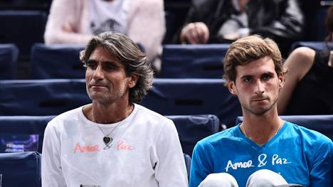 Pepe Imaz (l.) half schon Novak Djokovic' Bruder Marko Djokovic aus einer Lebenskrise