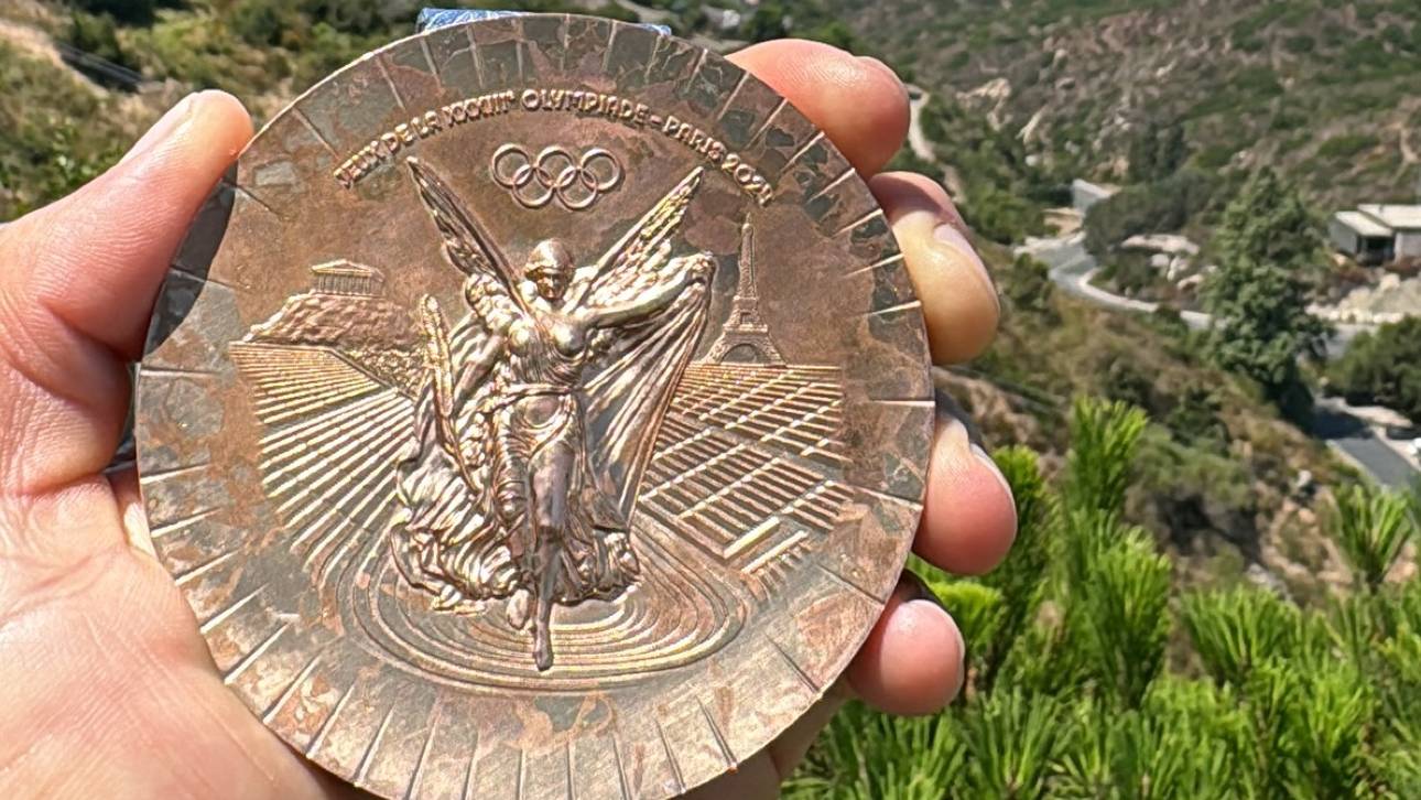 Olympia-Dritter Nyjah Huston zeigt auf Instagram seine Goldmedaille