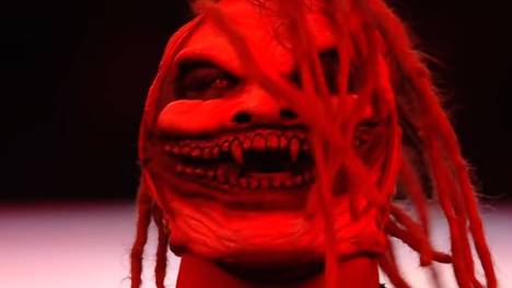 The Fiend bestreitet bei WrestleMania 37 sein erstes WWE-Match nach mehreren Monaten Pause. Er präsentiert sich gegen Randy Orton gleich wieder in Top-Form.