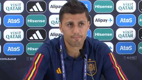Vor dem Finale in der Nations League mit Spanien äußern sich City-Star Rodri und sein Nationaltrainer Luis de la Fuente über die Chancen auf den Gewinn des Ballon d'Or. 