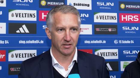 Der FC Schalke 04 lädt zur Jahreshauptversammlung. Im Nachgang spricht Sportvorstand Frank Baumann über Trainer Muslic, den Aufstieg und die harmonische JHV. 