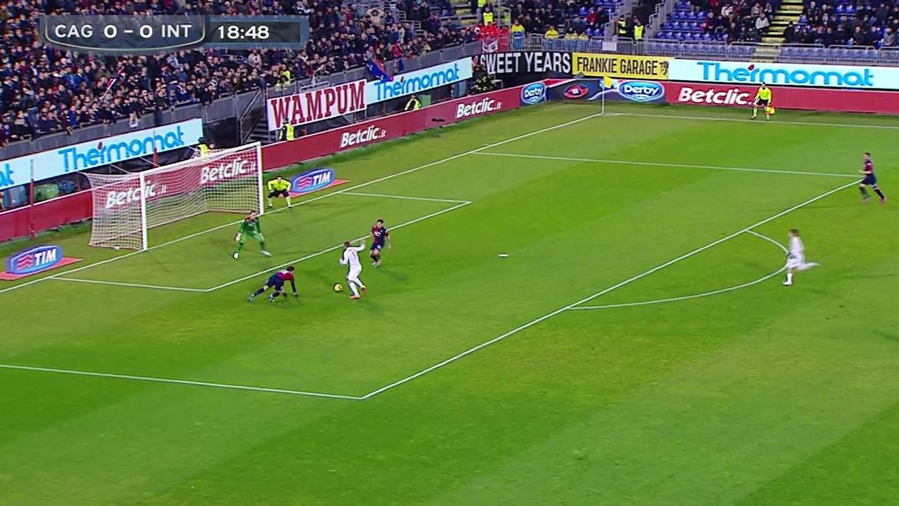 Podolski feiert Sieg mit Inter