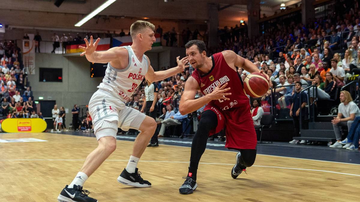 Der Vergleich mit dem größten deutschen Basketballer aller Zeiten wäre für jeden Spieler der aktuellen Generation eine Bürde. Zipser kämpft sich aktuell nach einer Verletzung wieder zurück, zeigte sich zuletzt aber in guter Form und hat wohl Kapitän Robin Benzing auf die Bank verdrängt. Punkt für Team 2002, Stand: 2:1