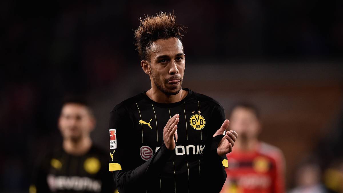 Auch Platz eins in der Torjägerliste kann die Miene von Pierre-Emerick Aubameyang nicht merklich aufhellen, denn...