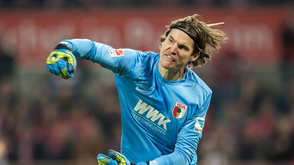 PLATZ 3 - MARWIN HITZ: Zum fünften Mal in dieser Saison hält Marwin Hitz den Kasten des FC Augsburg sauber. Anthony Modeste und die Kollegen des 1. FC Köln bringen den Ball nicht an Hitz vorbei, der sich den dritten Platz in der Rangliste verdient. Leistungsindex: 1,5