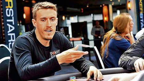 Max Kruse spielt leidenschaftlich Poker
